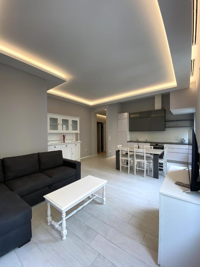 Casa Dante: Oneglia Centro-Marina-Spiagge Apartment Imperia Exterior photo