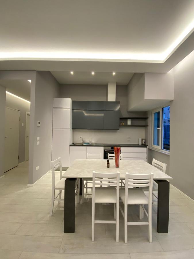 Casa Dante: Oneglia Centro-Marina-Spiagge Apartment Imperia Exterior photo