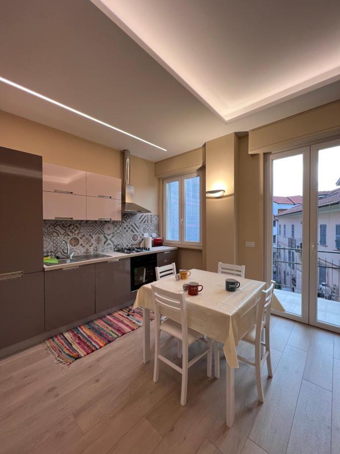 Casa Dante: Oneglia Centro-Marina-Spiagge Apartment Imperia Exterior photo