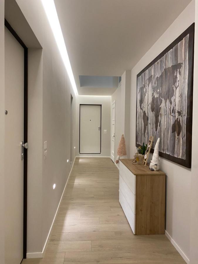 Casa Dante: Oneglia Centro-Marina-Spiagge Apartment Imperia Exterior photo
