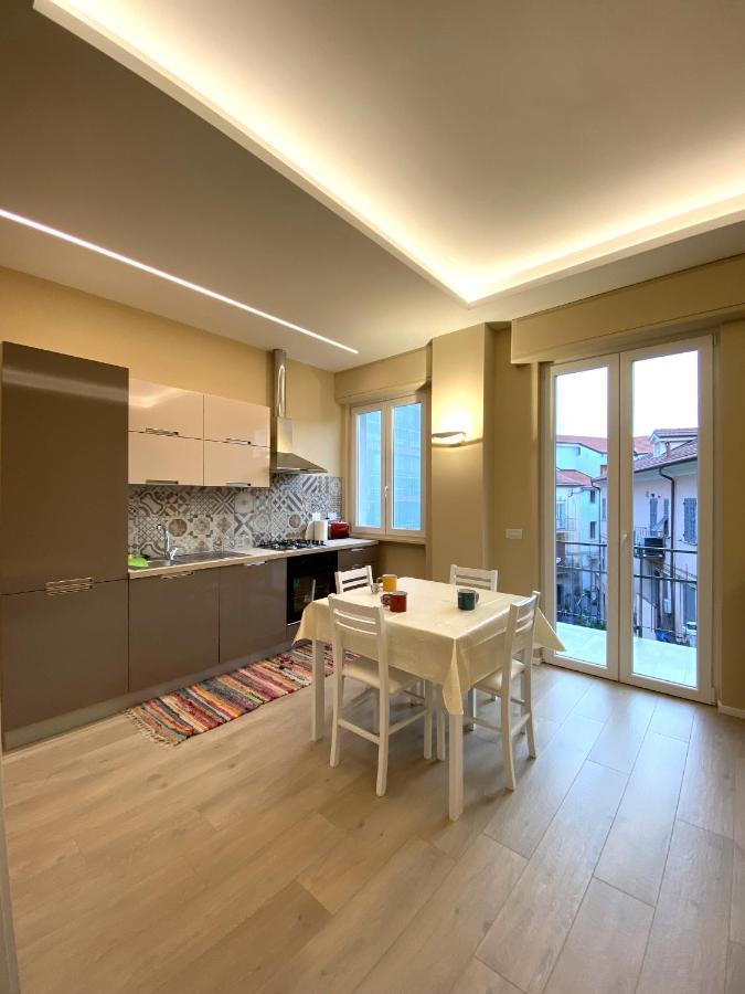 Casa Dante: Oneglia Centro-Marina-Spiagge Apartment Imperia Exterior photo
